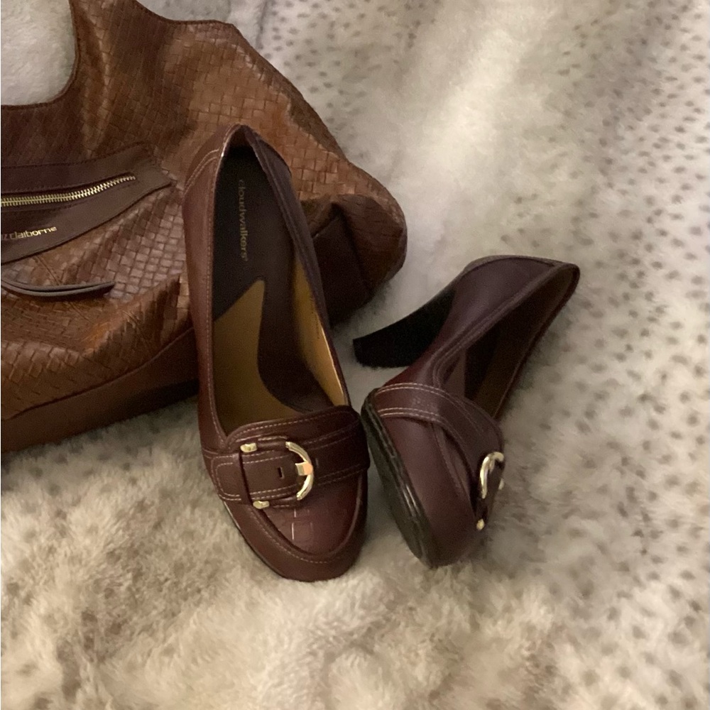 Cloud, walkers, size 9 maroon loafer pumps - Picture 3 of 5